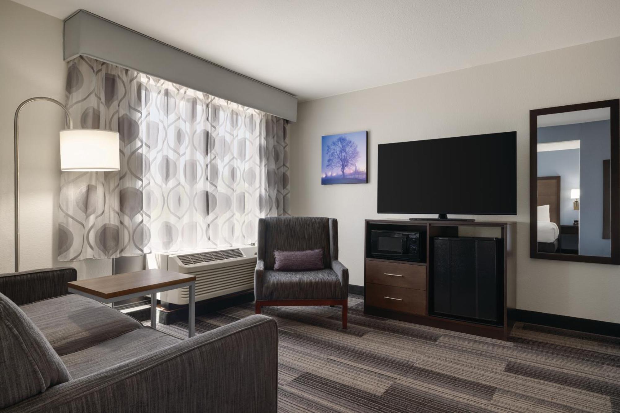Готель La Quinta By Wyndham Springfield Airport Plaza Екстер'єр фото
