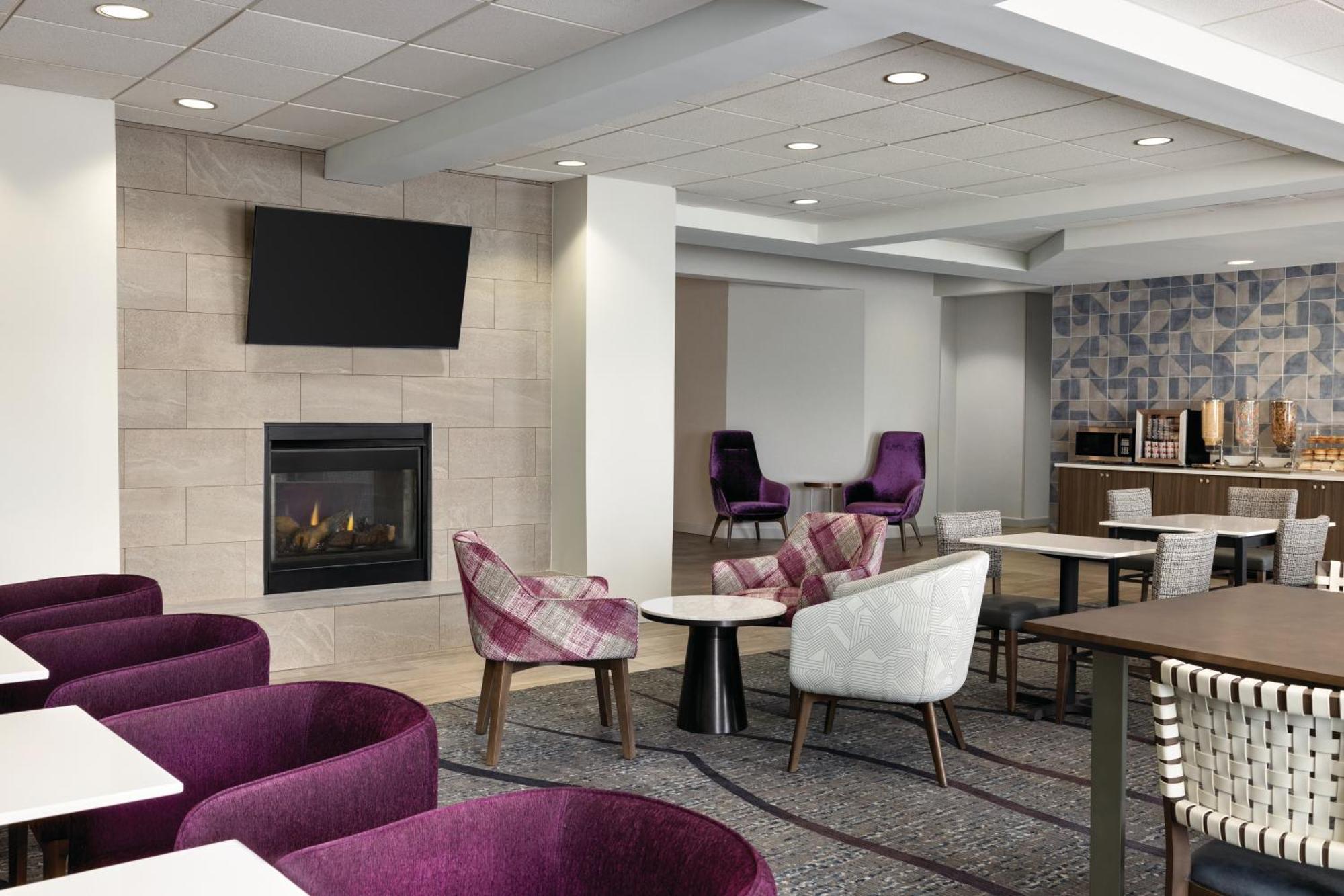 Готель La Quinta By Wyndham Springfield Airport Plaza Екстер'єр фото
