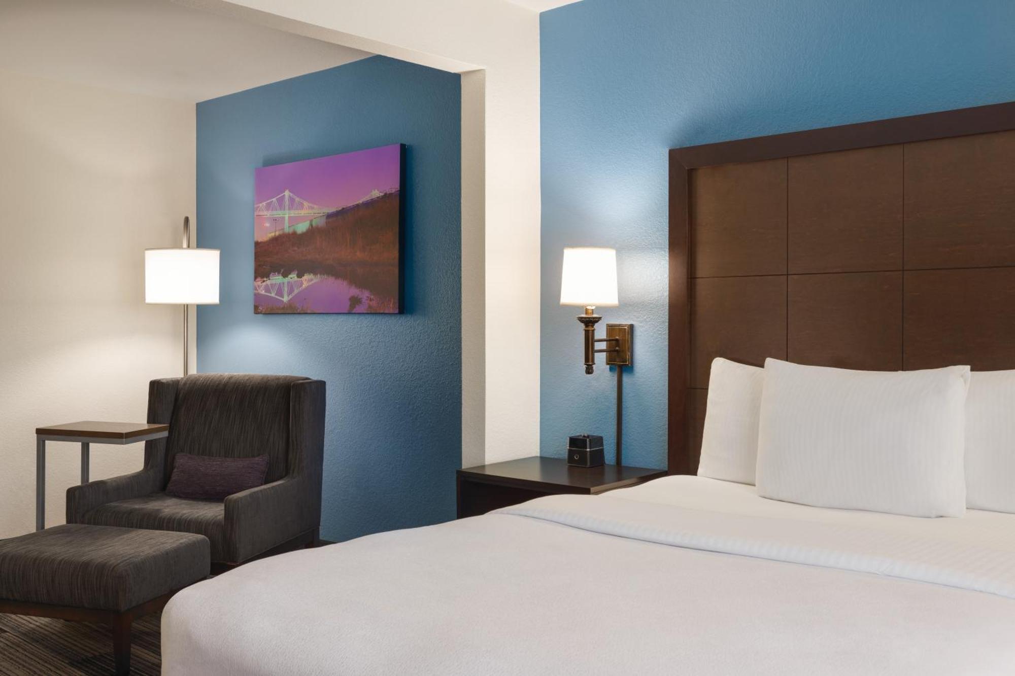 Готель La Quinta By Wyndham Springfield Airport Plaza Екстер'єр фото