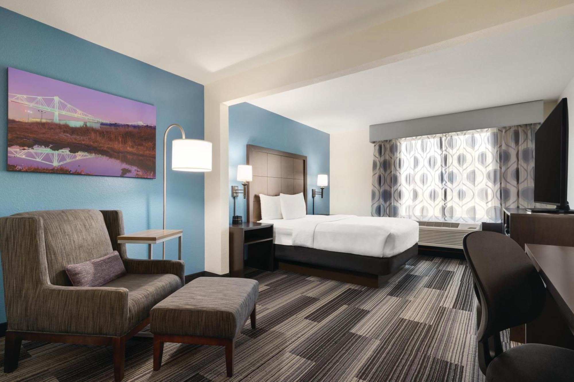 Готель La Quinta By Wyndham Springfield Airport Plaza Екстер'єр фото